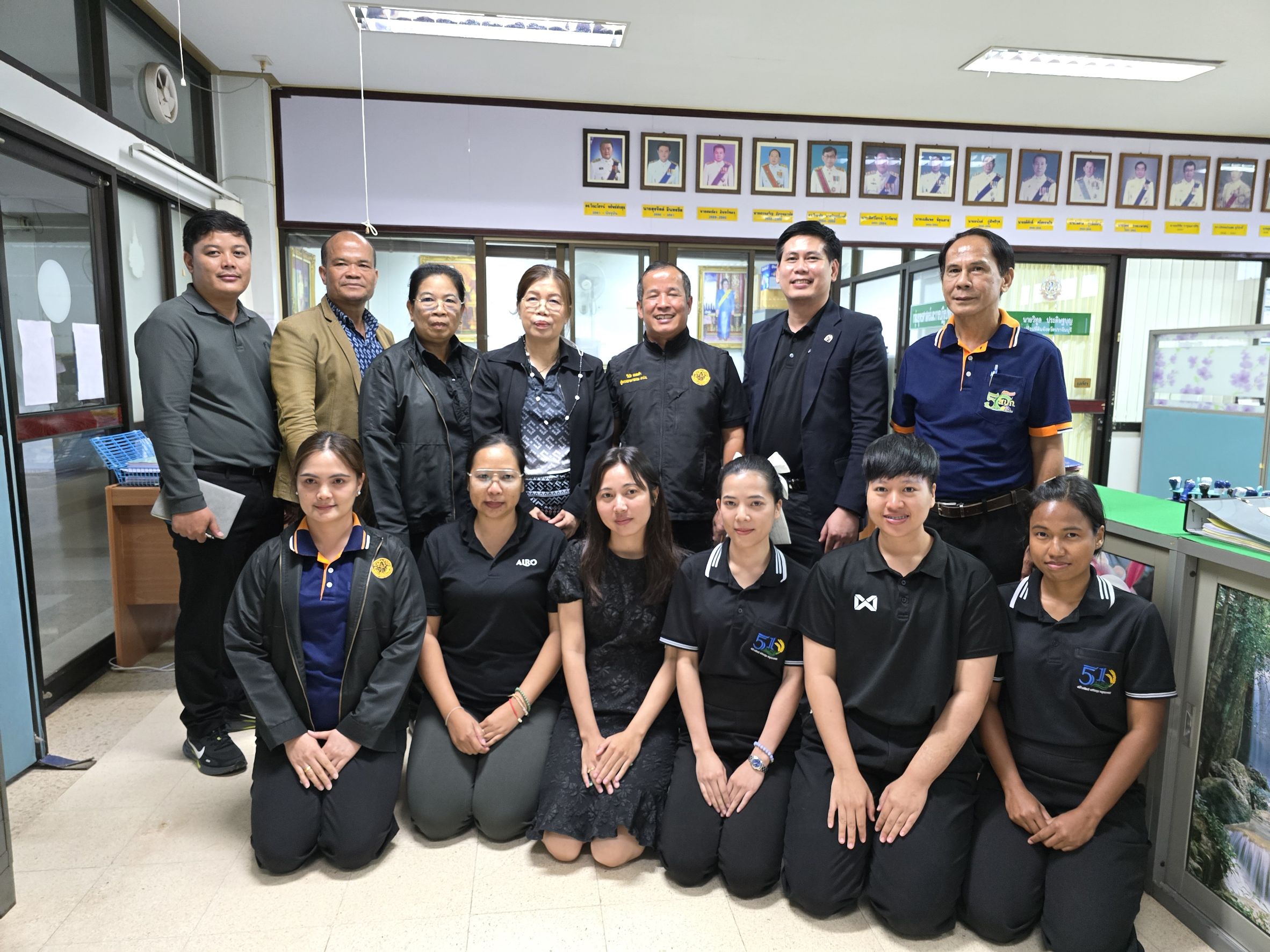 title - วันที่ 13 สิงหาคม 2569 เวลา 14.00 น. นายวิทูล ประดิษฐบุญ ปฏิรูปที่ดินจังหวัดปราจีนบุรี พร้อมด้วย ผู้อำนวยการกลุ่ม/ฝ่าย และเจ้าหน้าที่ ส.ป.ก.ปราจีนบุรี ให้การต้อนรับและเข้าร่วมประชุมพร้อมรายงานผลการดำเนินงานตามแผนงาน/โครงการ ผลการเบิกจ่ายเงินงบประมาณ ประจำปีงบประมาณ พ.ศ. 2569 และรายงานปัญหาอุปสรรค